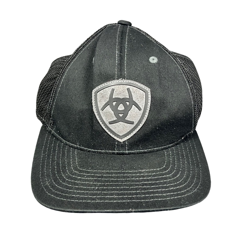 Ariat Mens Black Trucker Hat Logo Patch Flexfit 110 Snapback Mesh Cap Adjustable